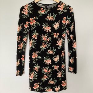 Forever 21 Floral Black Long Sleeved Dress